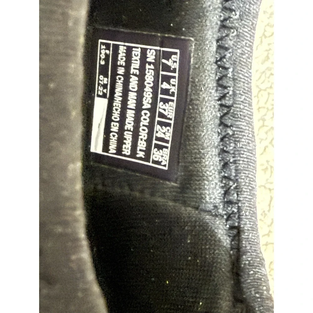 Skechers Womens Empire D'Lux Spotted Black Slip On Sneakers 158049SA‎ Size 7